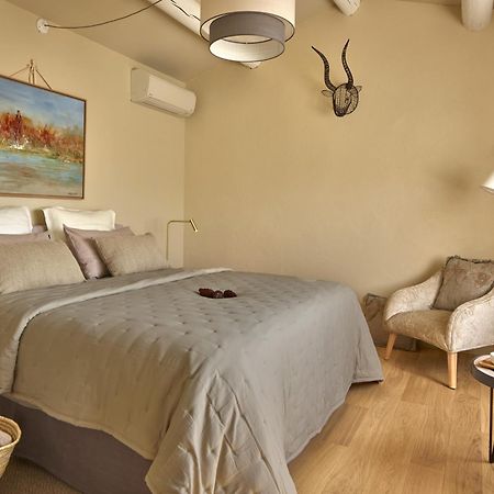 Jas Des Roches Bed & Breakfast Grignan Exterior photo